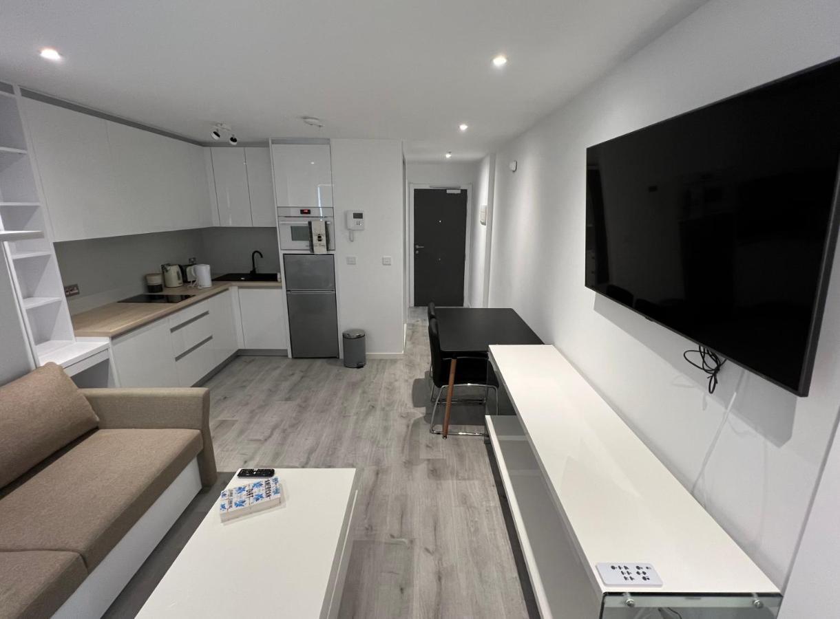 Modern Studio Apartment In Gibraltar - The Hub Exterior foto